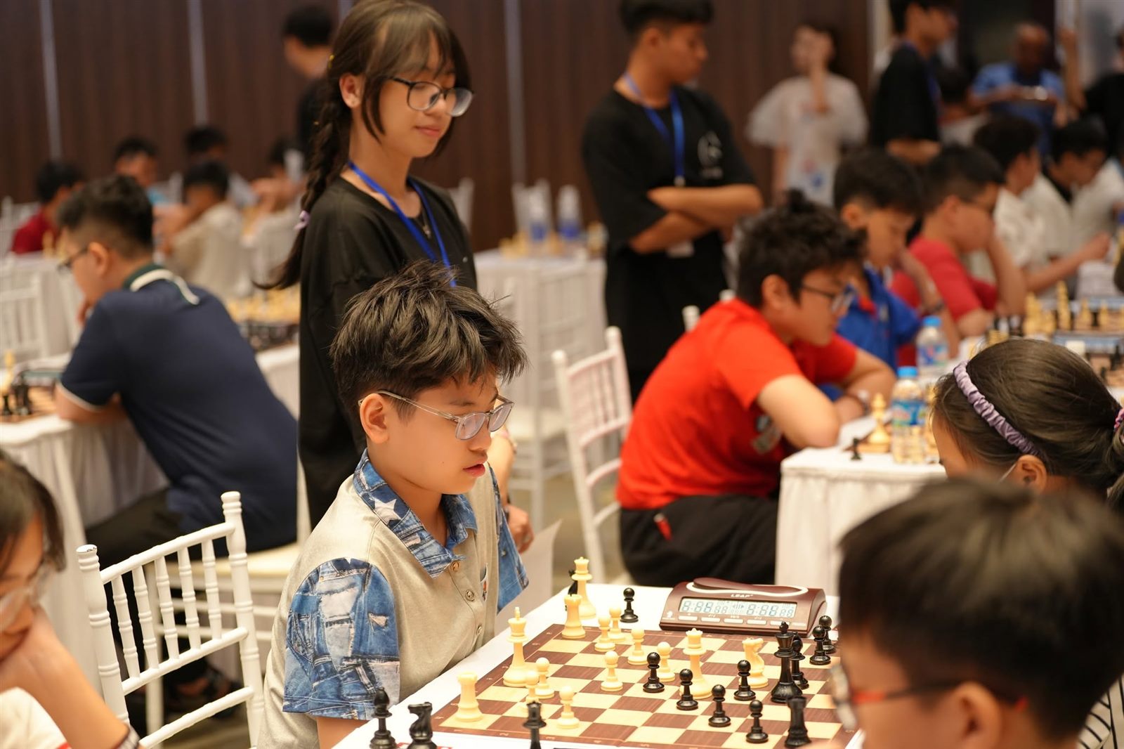 Kỳ thủ tập trung trước ván đấu