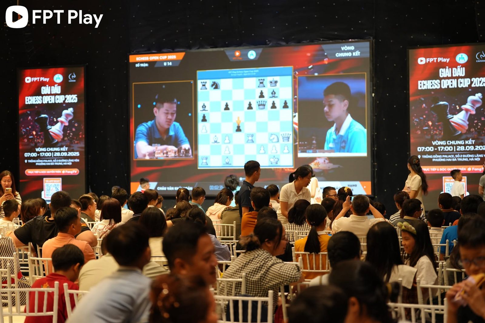 Màn hình tường thuật trực tiếp FPT Play tại vòng chung kết